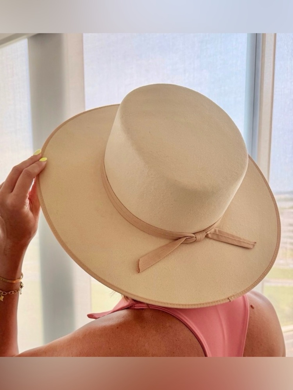 Neutral Wide-Brim Fedora Hat with Ribbon